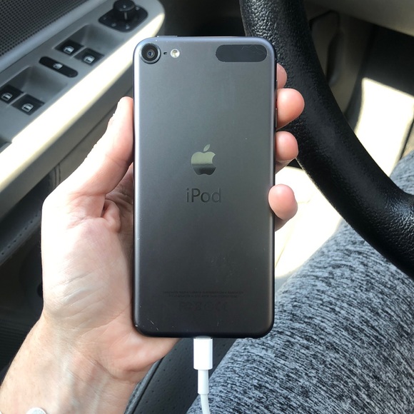 iPod touch - Picture 2 of 3